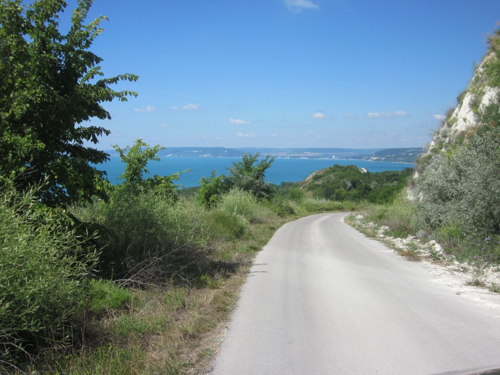 Drumul de la hotelul Lighthouse din Balchik catre plaja