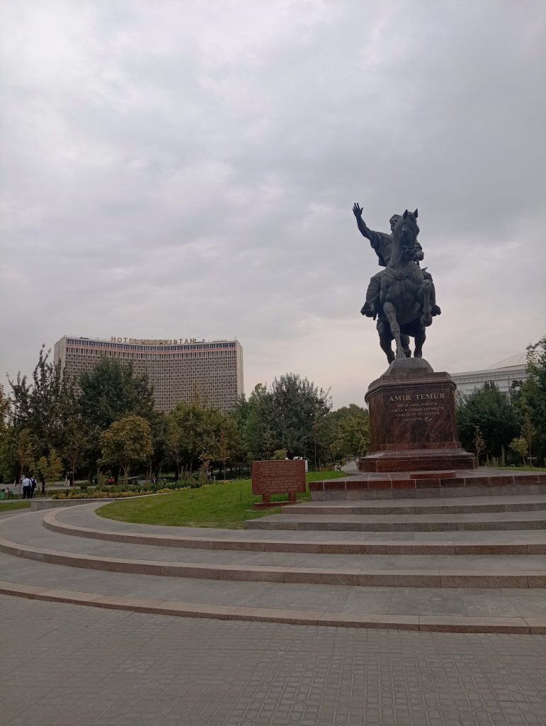 Statuia lui Amir Timur din Tashkent