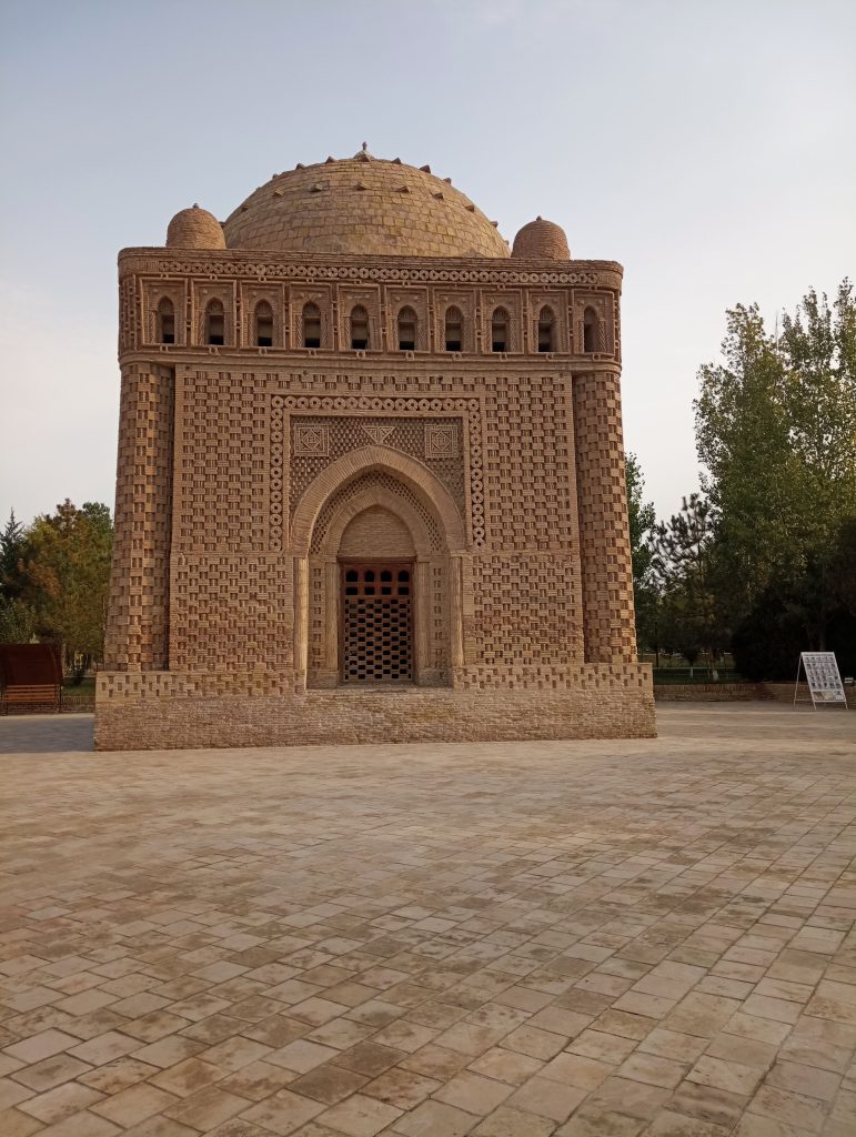 Mausoleul lui Ismail Samani, Bukhara
