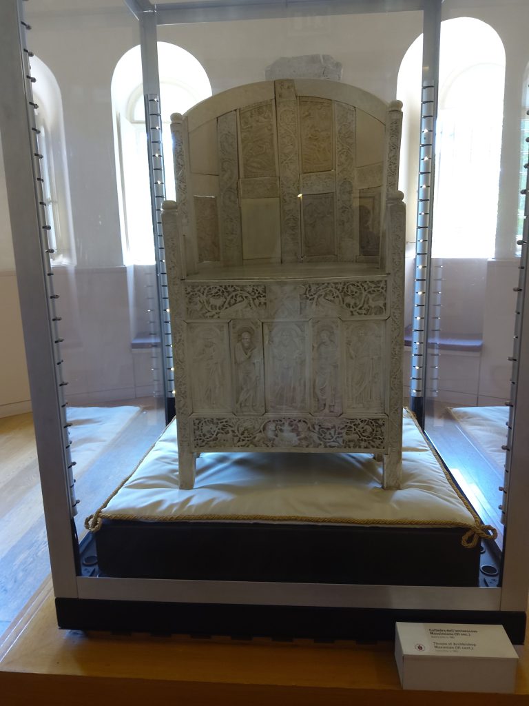 Tronul episcopul Maximian, Muzeul Arhiepiscopal din Ravenna