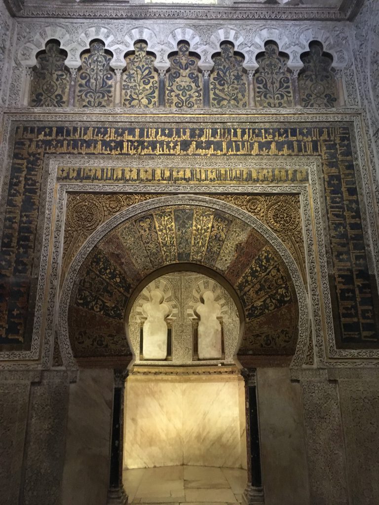 Mihrabul bogat ornamentat din Mezquita Catedral, Cordoba
