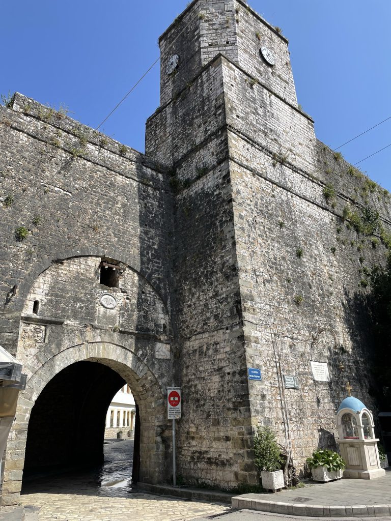 Poarta de intrare in cetatea din Ioannina