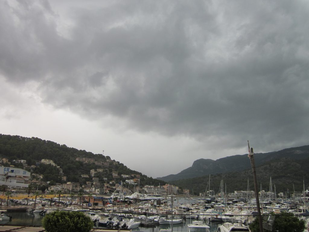 Furtuna peste Port de Soller
