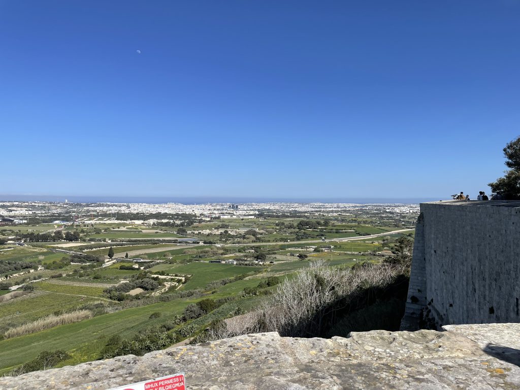 Vedere de pe zidurile din Mdina