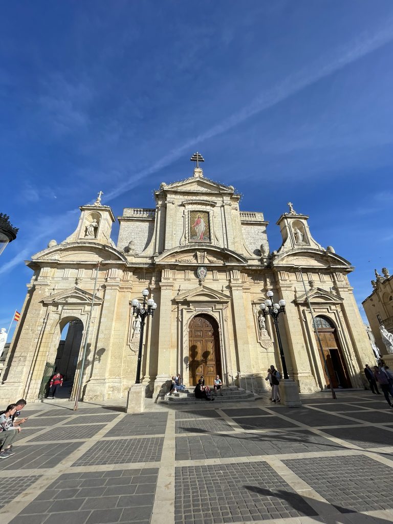 Biserica Sf, Pavel din Rabat