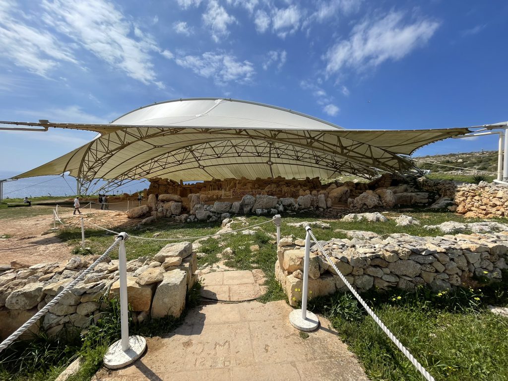 Complexul de temple megalitice Mnajdra