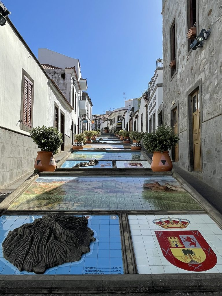 Scuturile heraldice din azulejos, Firgas
