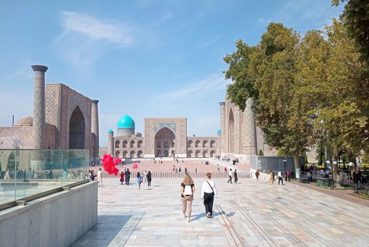 Piata Registan, Samarkand