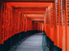 Fushimi Inari Shrine, Japonia