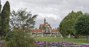 Vacante in Noua Zeelanda – 7 curiozitati si 5 experiente de neratat Rotorua, Noua Zeelanda