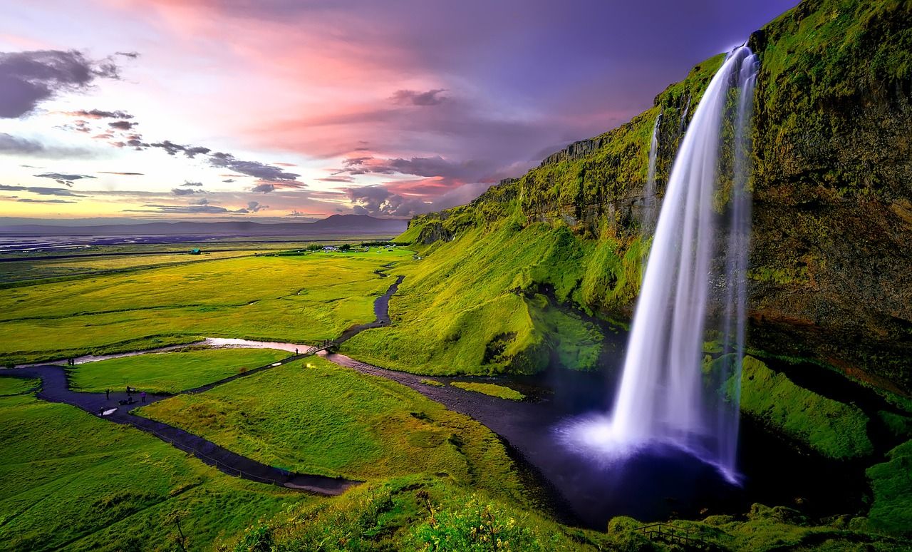 Cascada Seljalandsfoss din Islanda